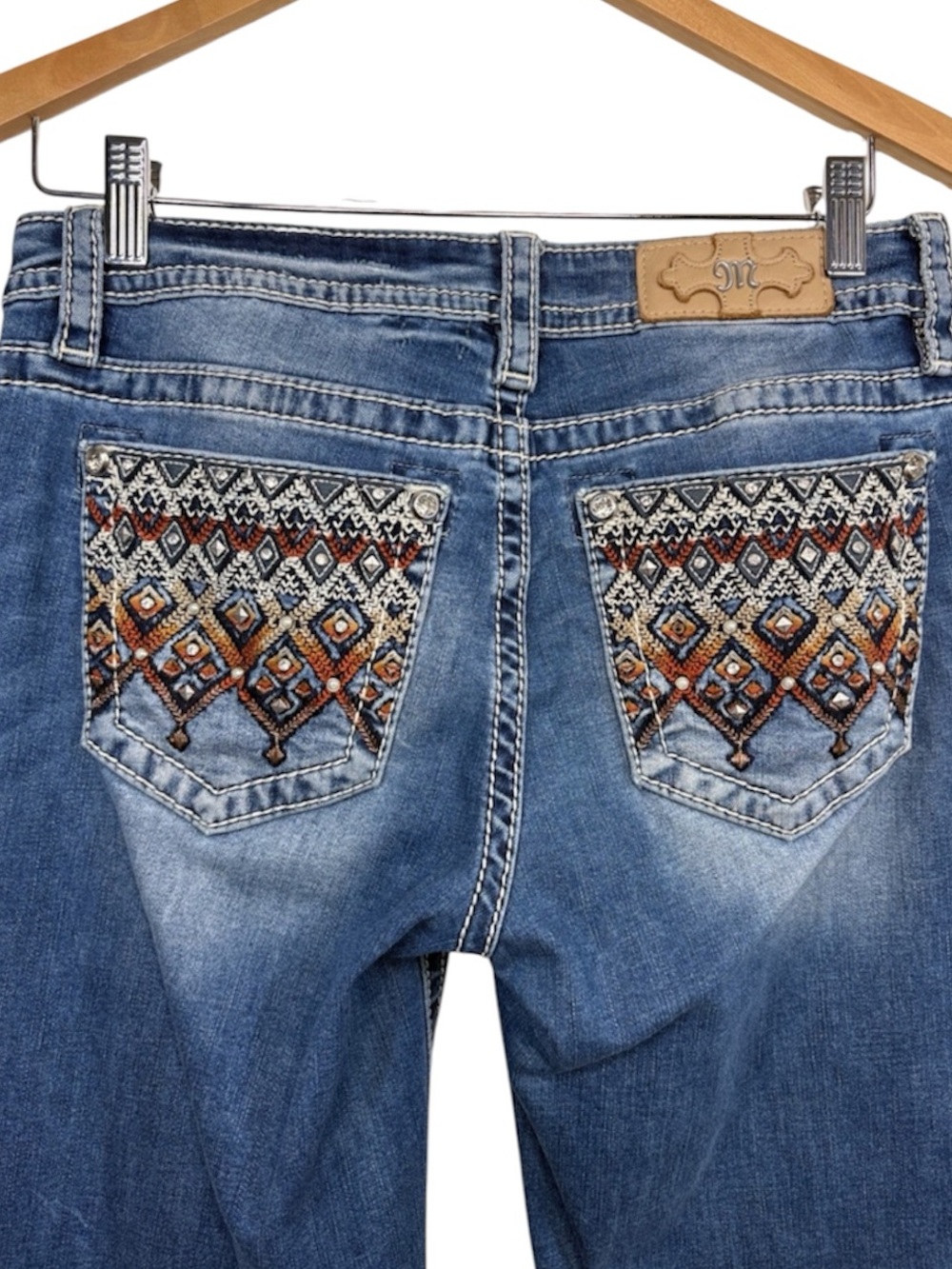 Miss Me Embroidered Studded Mid-Rise Flare Denim Jeans Women Size 29 BLEMISH